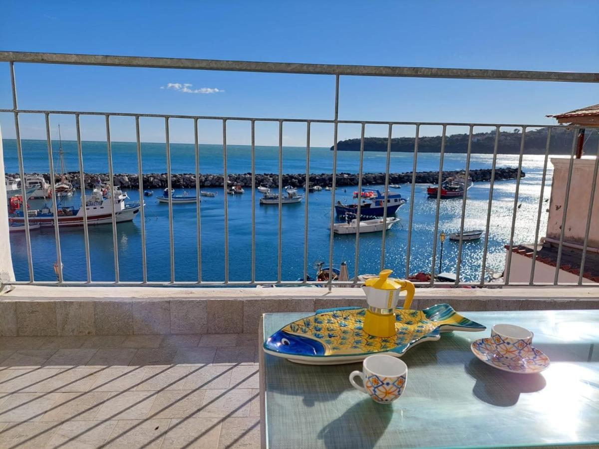 דירות פרוסידה La Terrazza Di Maria מראה חיצוני תמונה